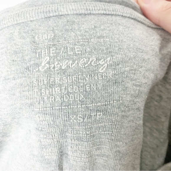 GAP Supersoft V-Neck Long Sleeve Tee (XS) – Pima Cotton Modal, Light Grey - Picture 5 of 8